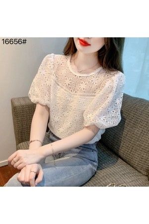 16656<br/>Solid Eyelet Top